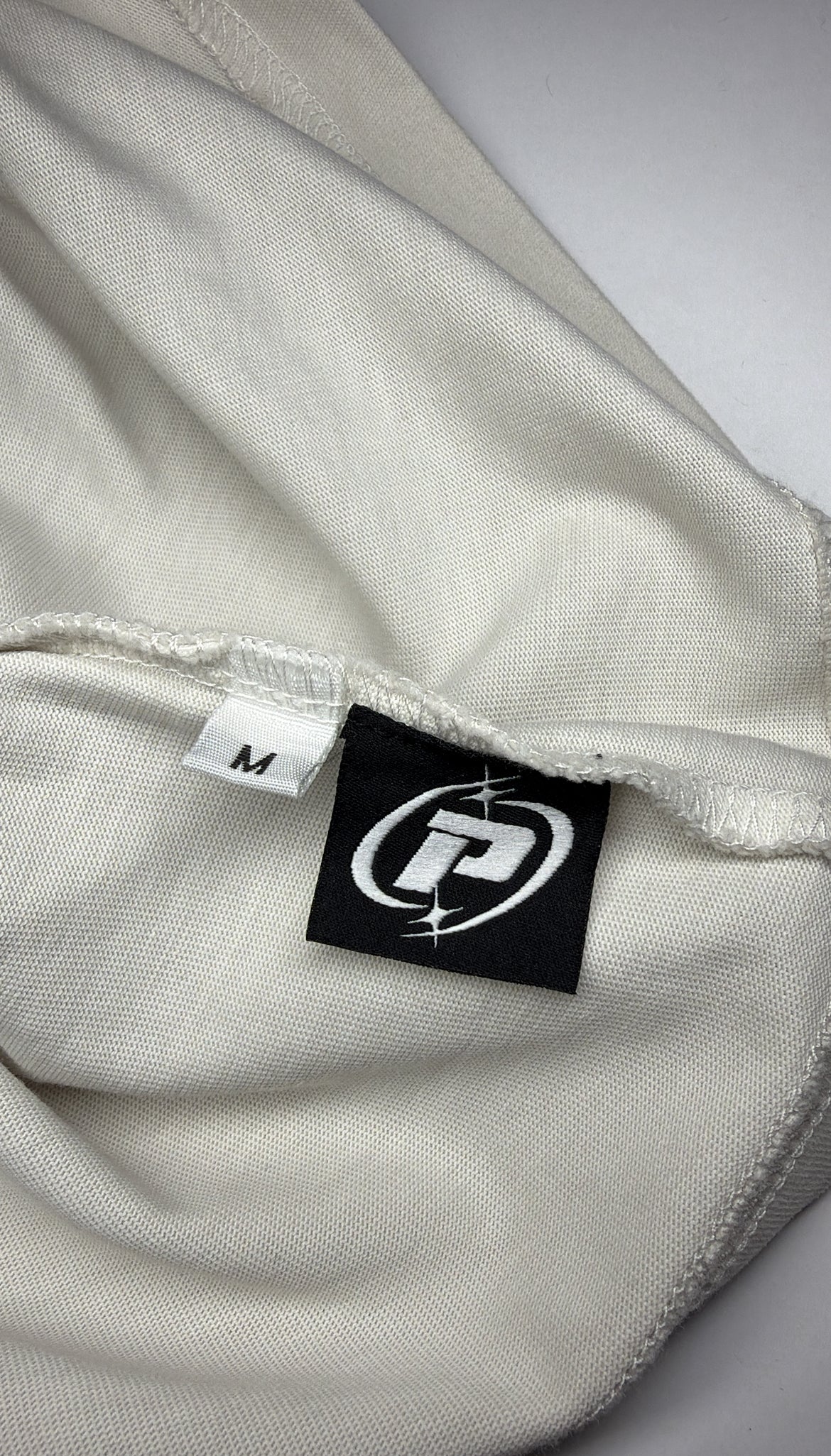 Póza “forever 27” tee