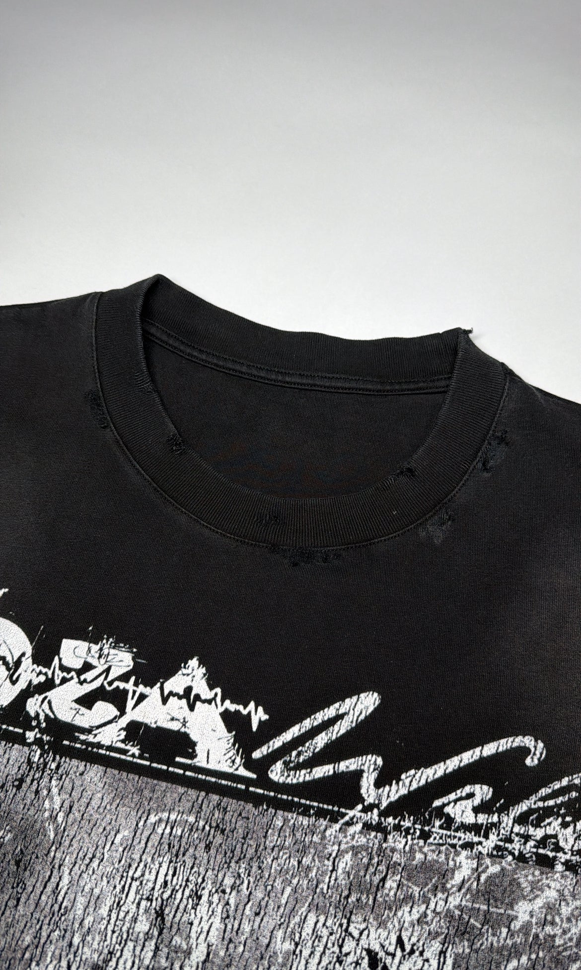 Póza “Forever” faded black tee