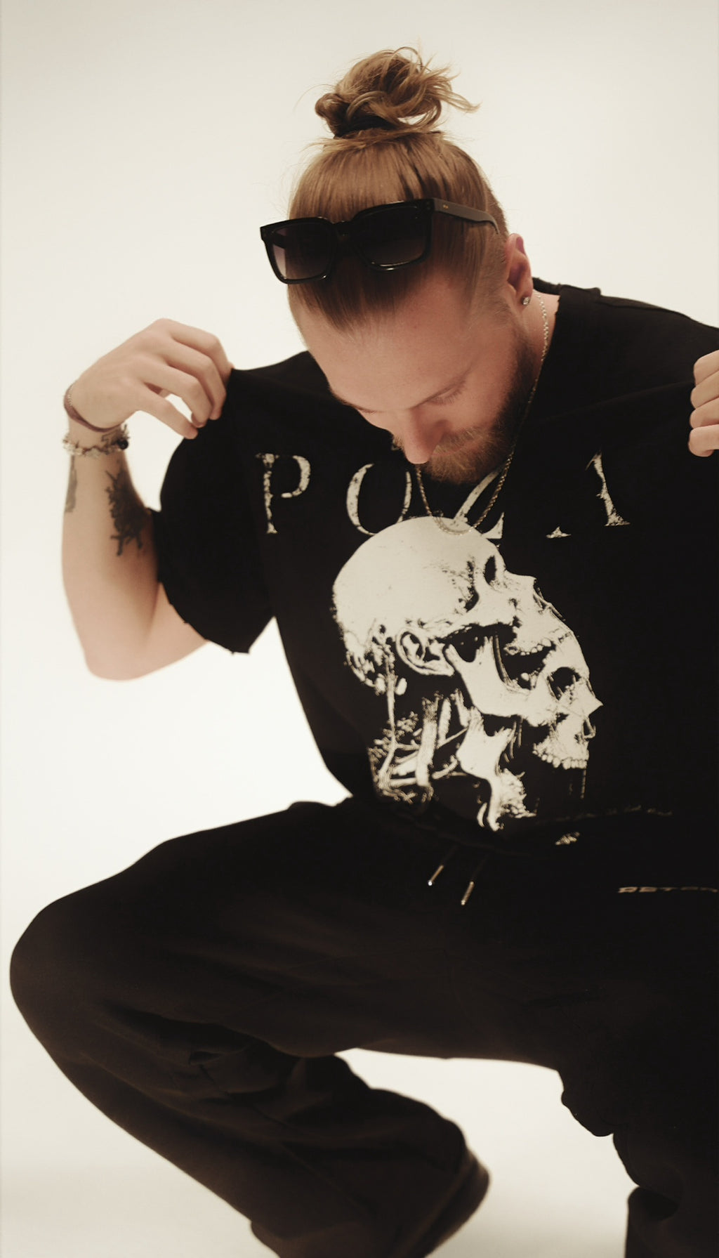 Póza "Reborn" tee