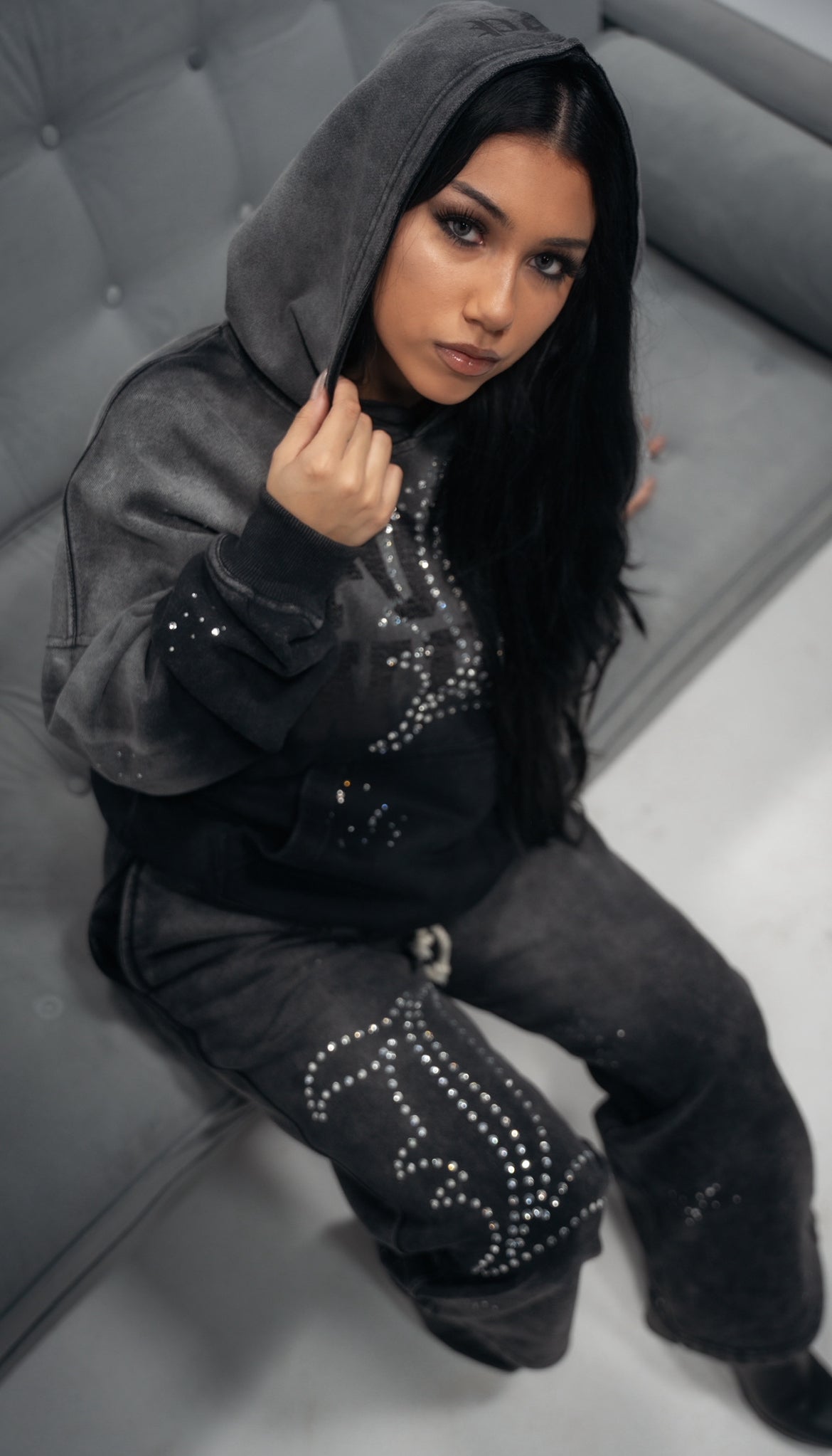 Póza scattered stone pullover hoodie